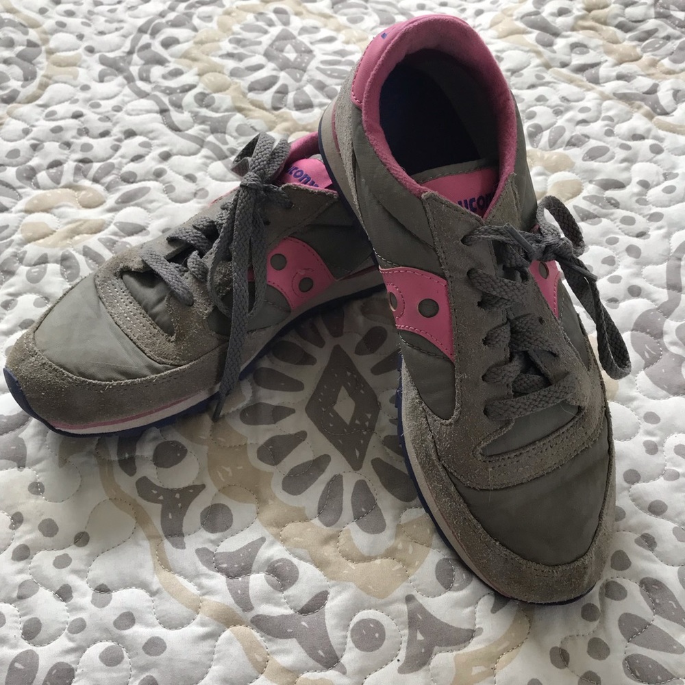Retro Saucony sneakers